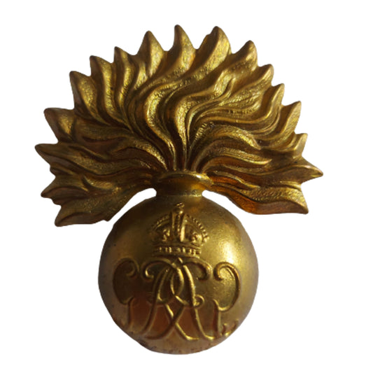 WW2 Canadian Grenadier Guards Cap Badge