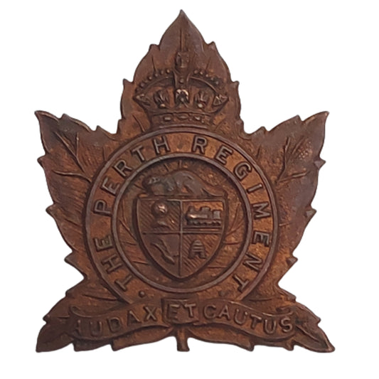 WW2 Canadian The Perth Regiment Cap Badge